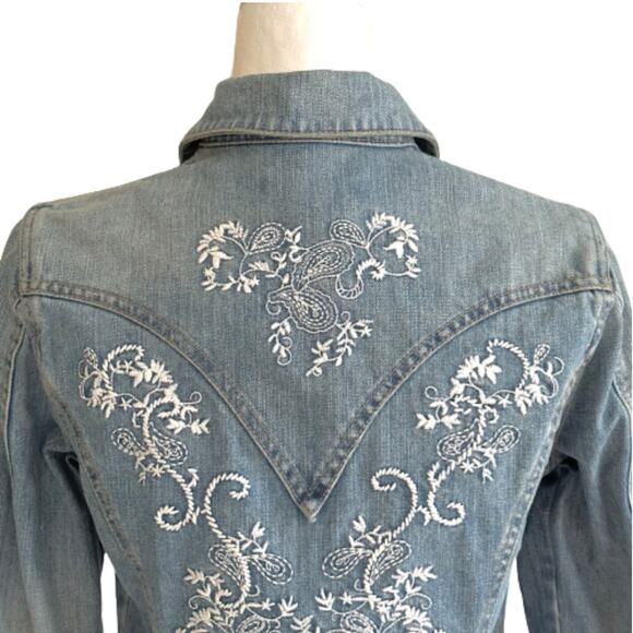 Coldwater Creek Jean Jacket Light Wash Distressed White Embroidered Denim  4P - Picture 6 of 12
